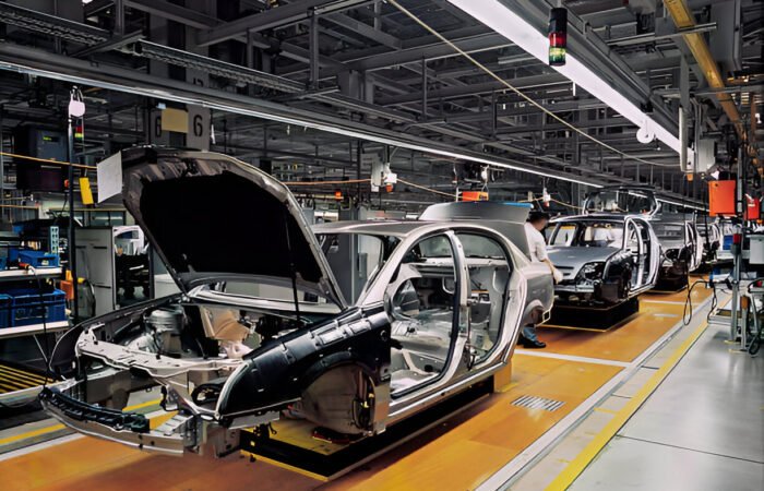 Chaîne de production dans une usine automobile au Maroc
